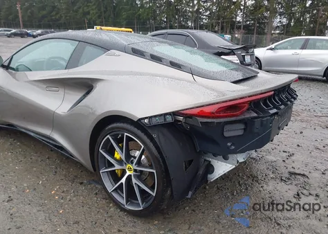 2024 Lotus Emira V6 First Edition z USA, uszkodzony, nr VIN SCCLEKAX3RHB24334